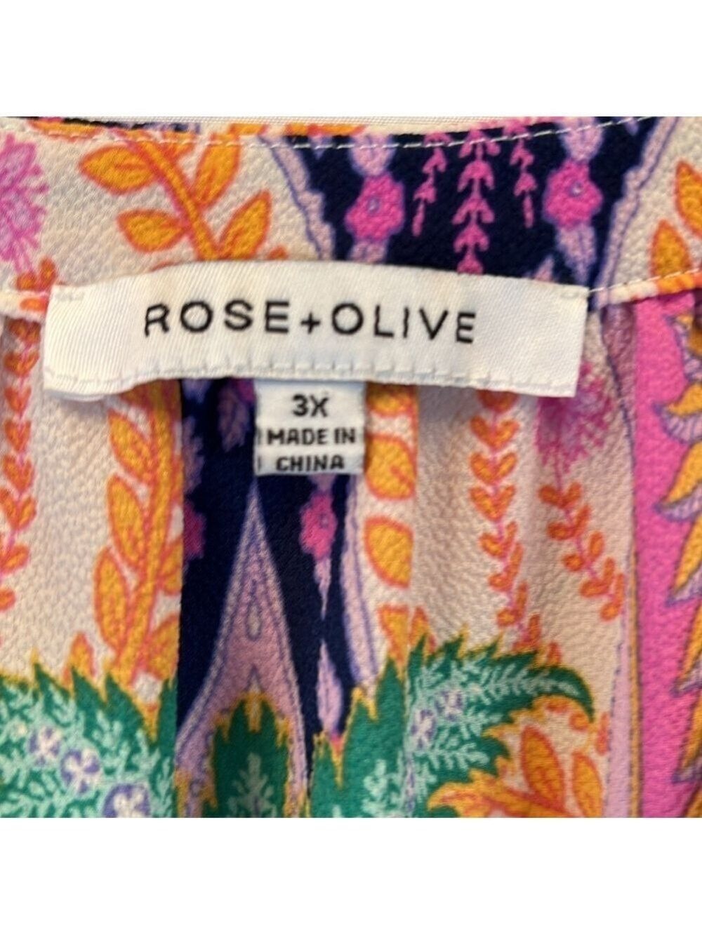 Rose & Olive Top, Size 3X, PTP 27", Length 28" Pretty Summer Top, New Condition - Picture 4 of 6